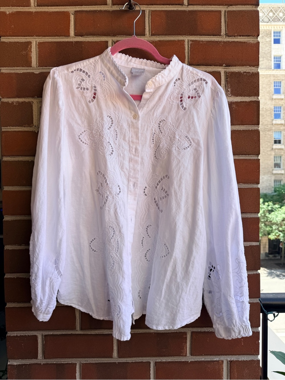 Chico's White Eyelet Button-Front Blouse Chico’s size 2